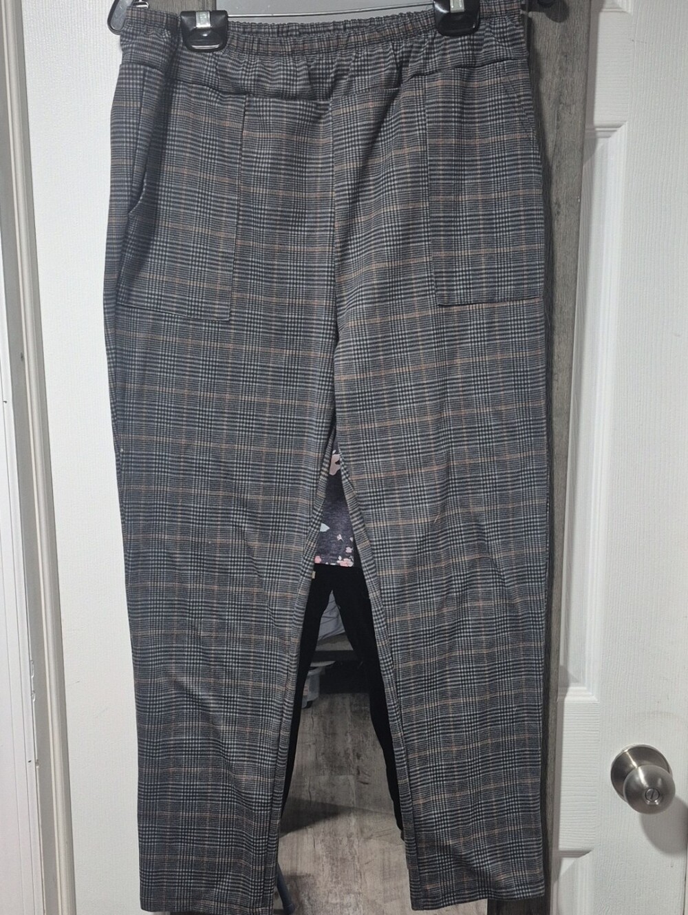 Womens Gray Plaid Elastic-Waist Pants